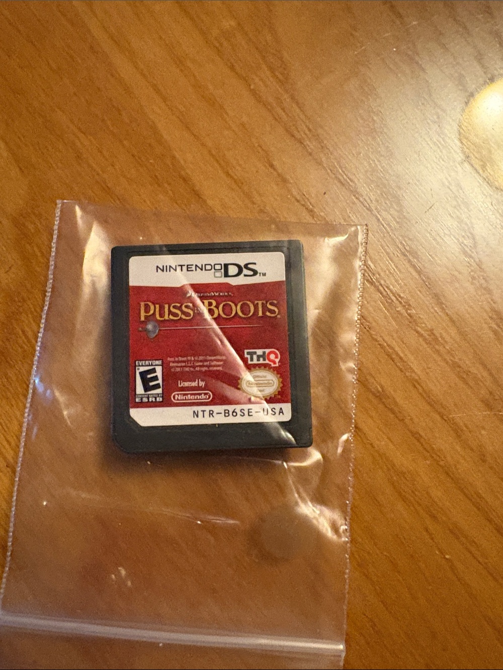 Nintendo DS Puss in Boots Game Card - Red and Black